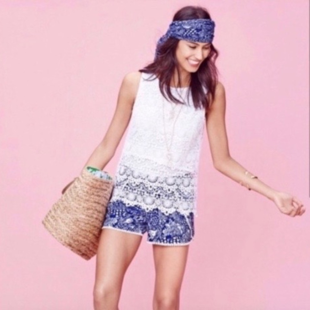 Lilly Pulitzer Blue & White FISH Flouncy Short-Shorts with Pom-Pom Fringe XS - Picture 2 of 9